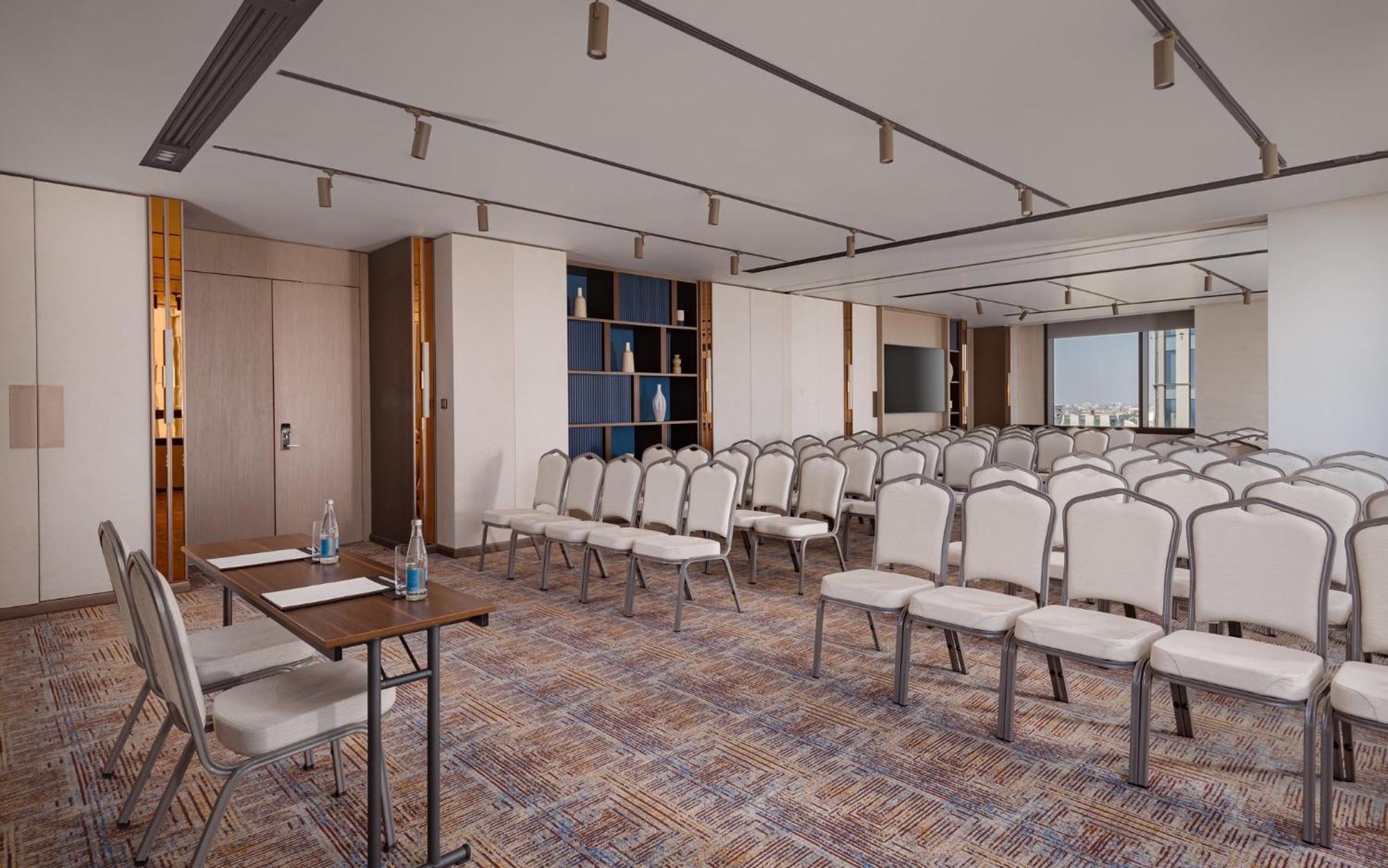 Hotel Intercontinental Tashkent By Ihg Extérieur photo