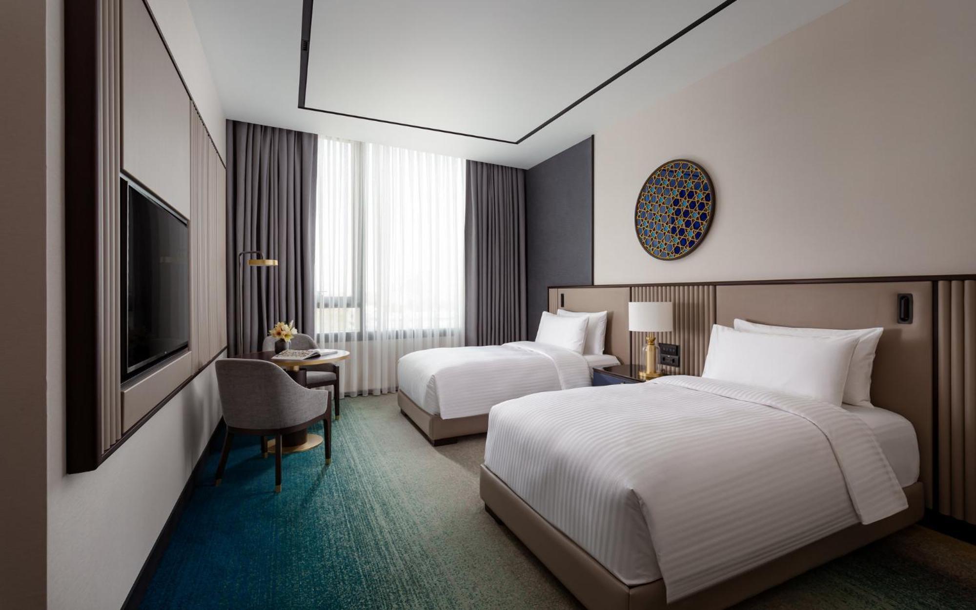 Hotel Intercontinental Tashkent By Ihg Extérieur photo