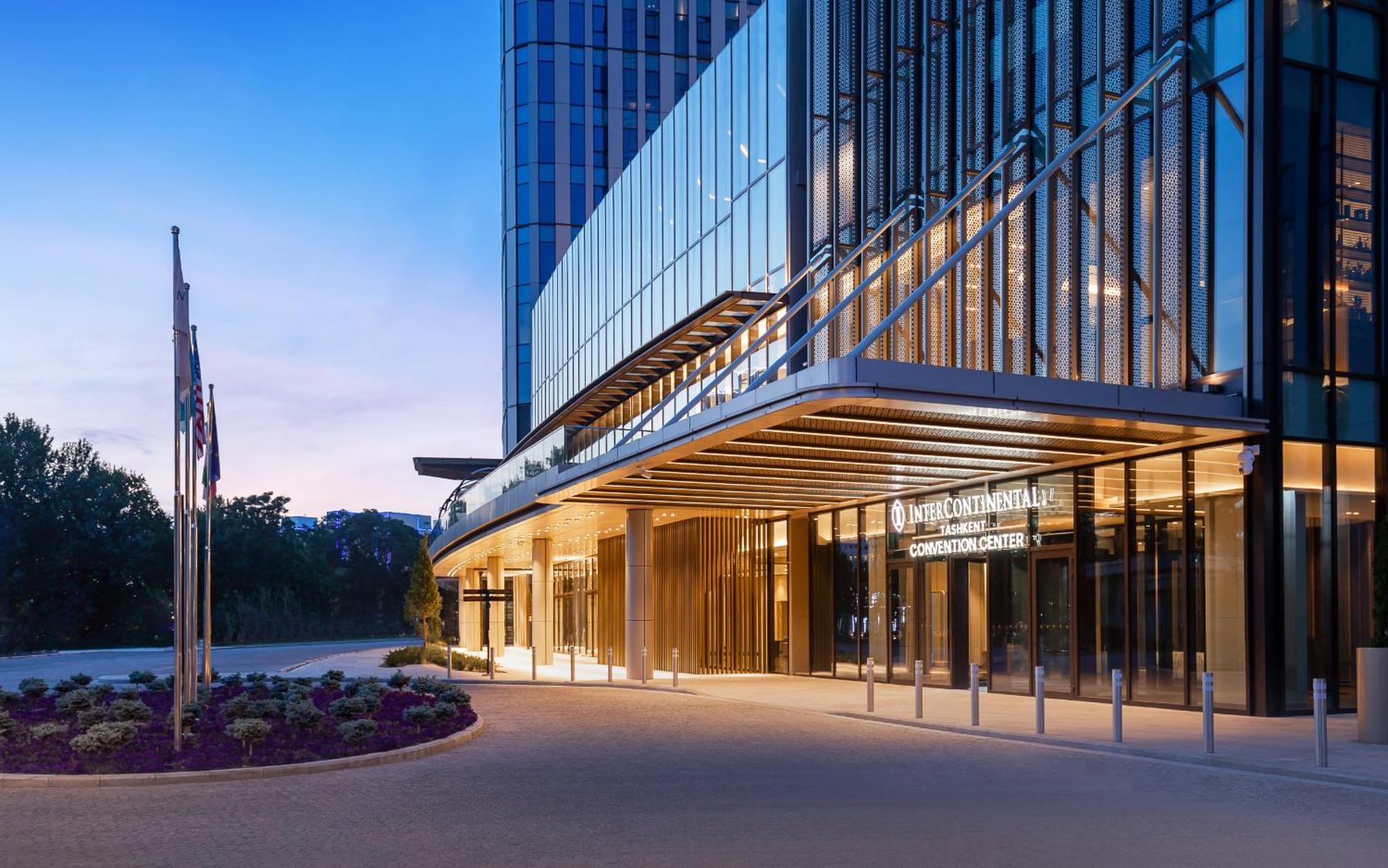 Hotel Intercontinental Tashkent By Ihg Extérieur photo
