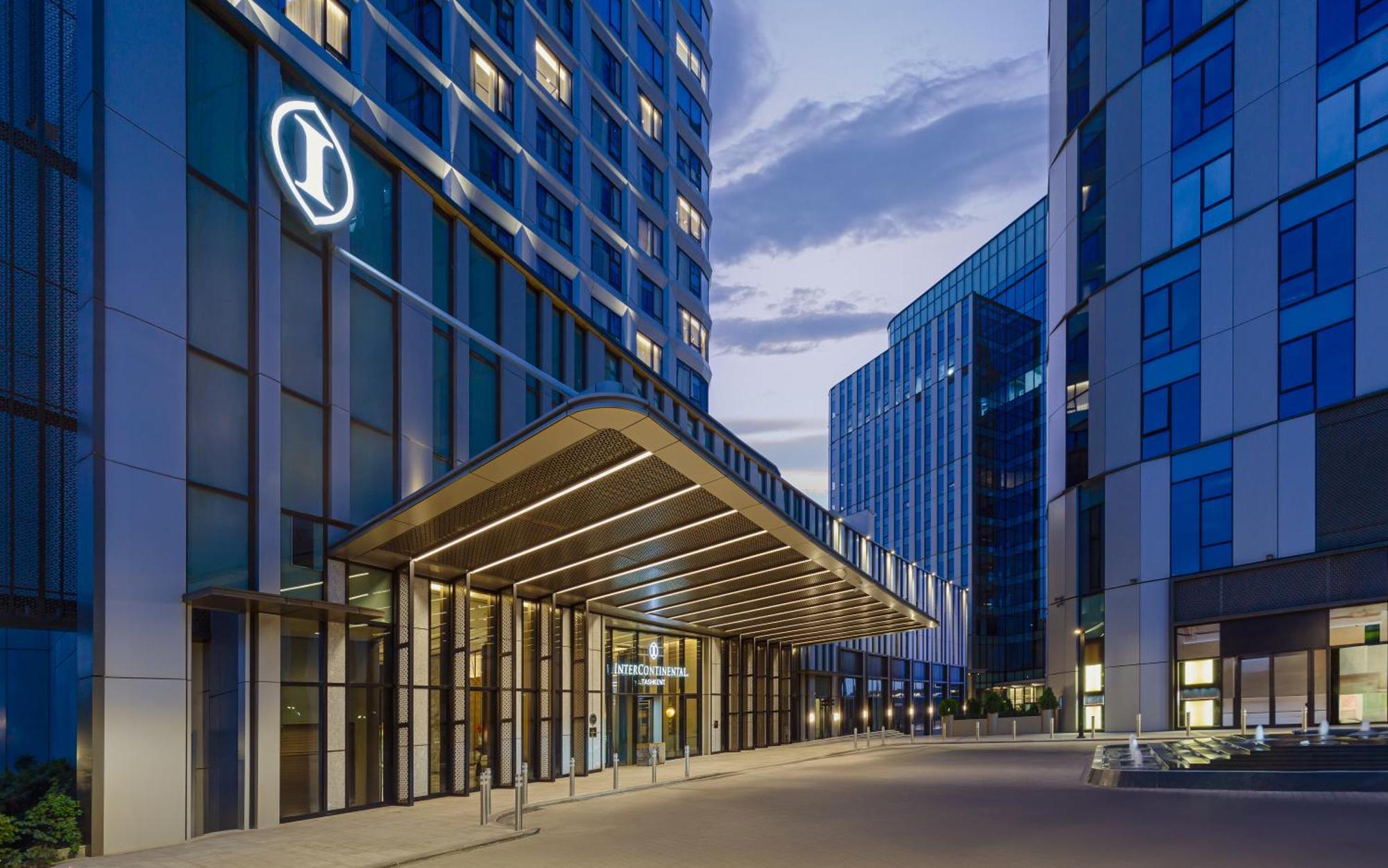 Hotel Intercontinental Tashkent By Ihg Extérieur photo